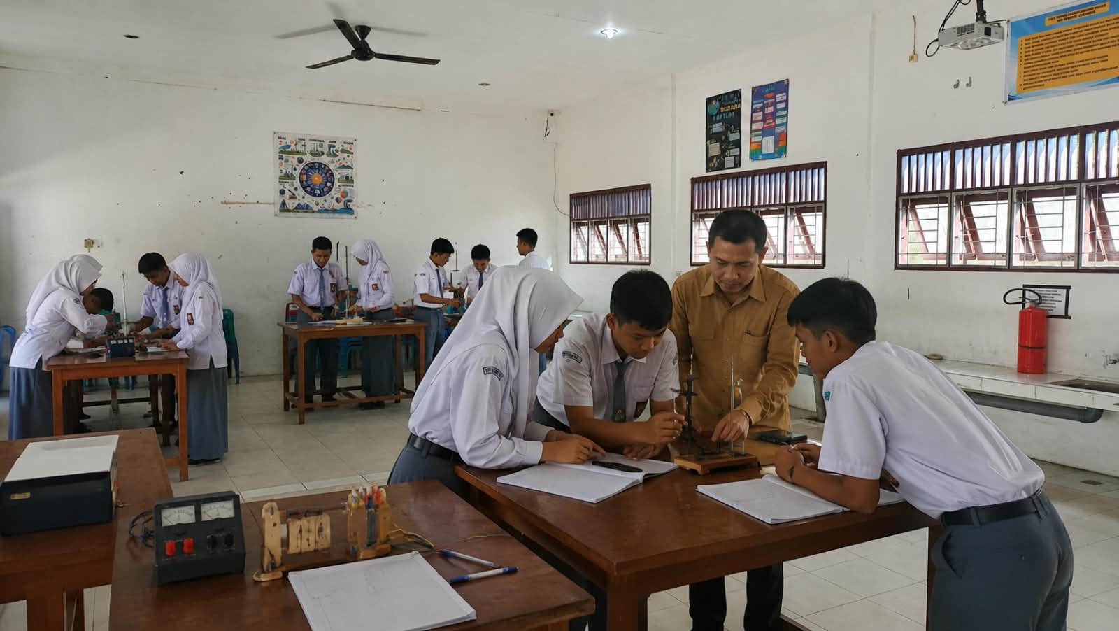 Lab Sains Modern